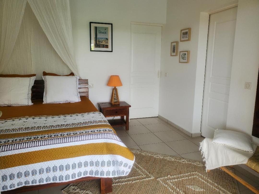 Chambre D'Hote Avec Vue Mer Grand-Bourg  Exteriör bild